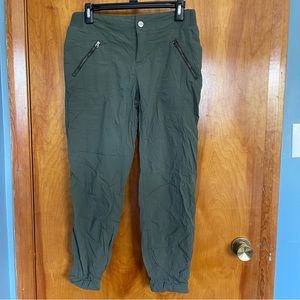 Cropped Athleta Trekkie joggers